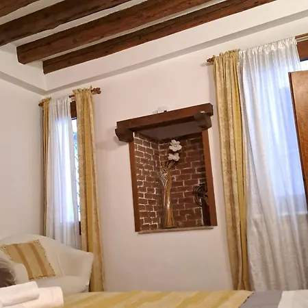 Rialto Laura Appartement *