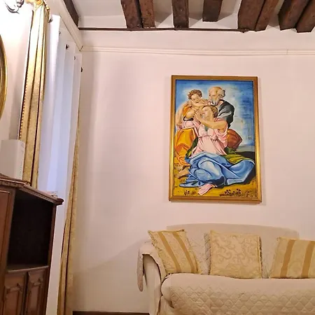 Rialto Laura Apartman *
